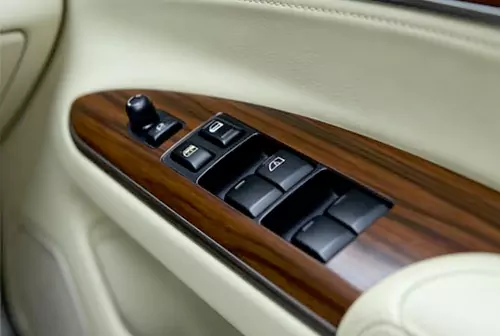 Suku Cadang Plastik Interior Otomotif